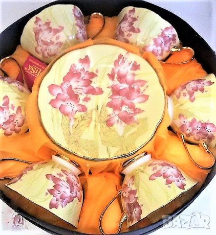 Чаши с чинийки с червени цветя от костен порцелан , снимка 10 - Подаръци за жени - 27210077