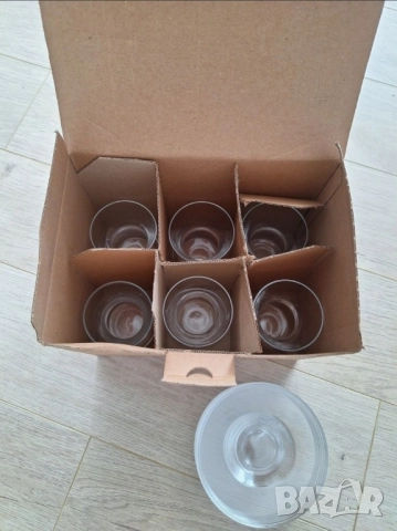 Стъклени чаши, купа, кутия с капак Икеа, снимка 3 - Чаши - 51534378