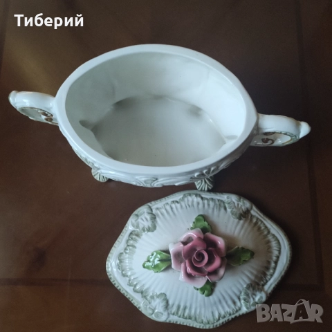 Порцеланова  бонбониера/ваза Bassano, снимка 9 - Декорация за дома - 52126646