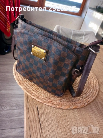 Дамска чанта Louis Vuitton
