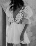 Изумителна рокля с перли и релефни цветя , снимка 1