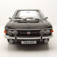 Tatra 613 1979 - мащаб 1:18 на Triple9 моделът е нов в кутия, снимка 6 - Колекции - 32042688