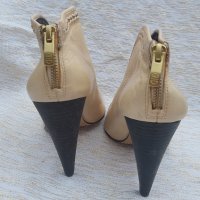 Vince Camuto, снимка 4 - Дамски боти - 43975530