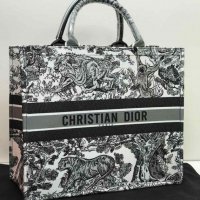 Дамска чанта Christian Dior код 112, снимка 1 - Чанти - 33304859