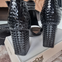 CapOne *Официални сандали за бал-41 н. и чанта комплект , снимка 2 - Сандали - 44911402