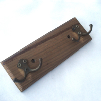малка дървена закачалка, снимка 2 - Закачалки - 44862423