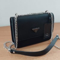Дамска луксозна чанта Prada , снимка 1 - Чанти - 31939688