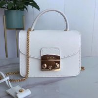 чанта Furla реплика, снимка 4 - Чанти - 33086502