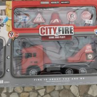 детска играчка пожарна, снимка 4 - Коли, камиони, мотори, писти - 44061751