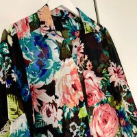 Красива дамска риза с принт цветя рози oversized овърсайз флорална H&M oversize, р. 38 M, снимка 5 - Ризи - 43196090