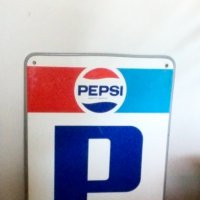 Табло PEPSI COLA - рекламно табло - P - само за гости от 1980г, снимка 1 - Други ценни предмети - 37111212