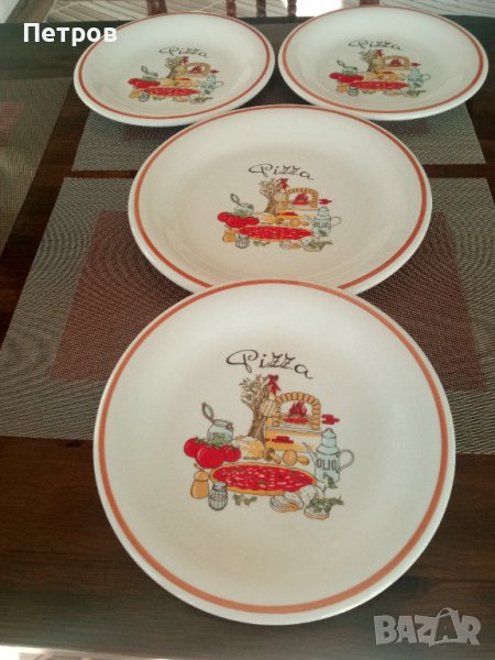Продавам чинии за украса--  пица.Маркирани.Италия.Обявената цена е за всичките., снимка 1