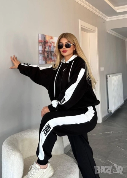 дамски екип Nike , снимка 1