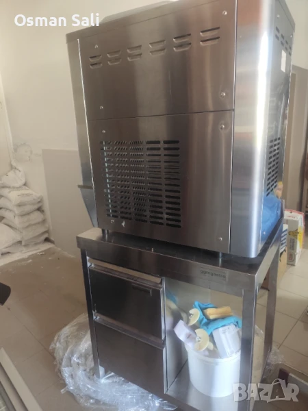 Професионална машина за мек сладолед, снимка 1