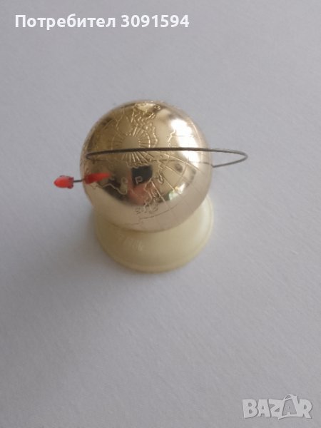 Руски настолен глобус с надпис  12 апреля 1961г. произведен по случай излитането на Юрий Гагарин., снимка 1