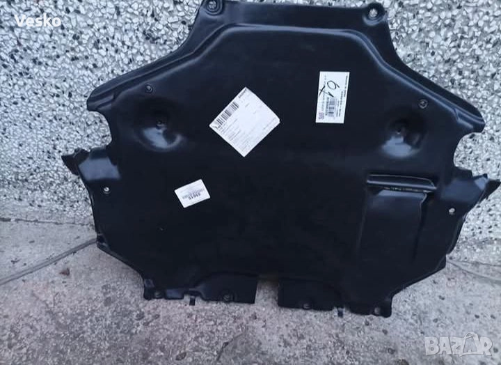 Кора под двигател за W212 mercedes E class , снимка 1