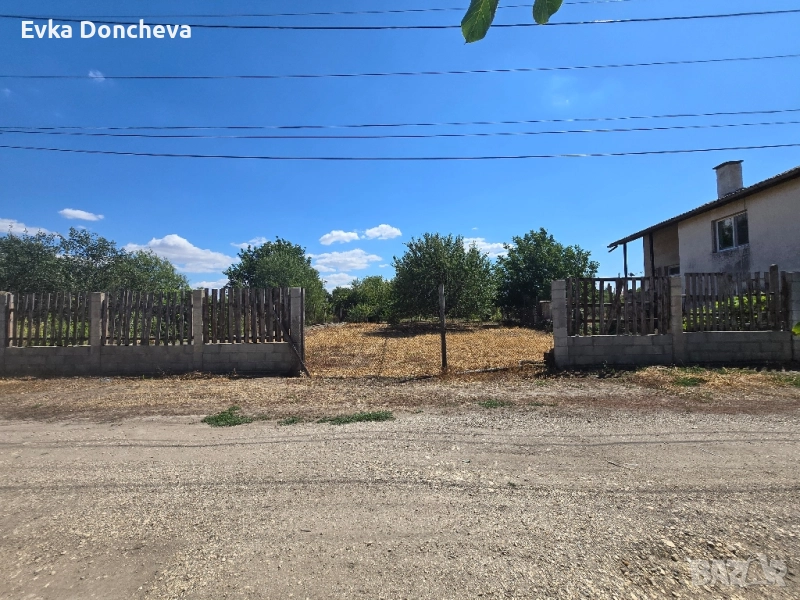 Парцел в центъра на с. Ряхово, снимка 1