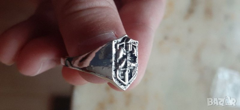 Мъжки пръстен с рицарски символи,нови-10 лв, снимка 1