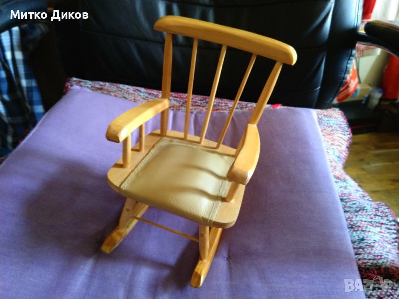 Мини нов декоративмен люлеещ стол детски за украса кожена седалка Н-210мм на 130х130мм, снимка 1