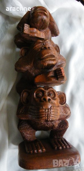 Голяма индонезийска дървена статуетка-"Трите будистки маймуни", снимка 1