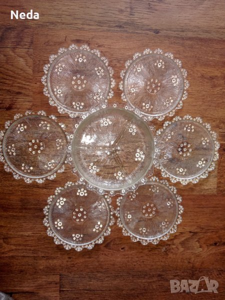 Стъклен сервиз с чинии за десерт, снимка 1