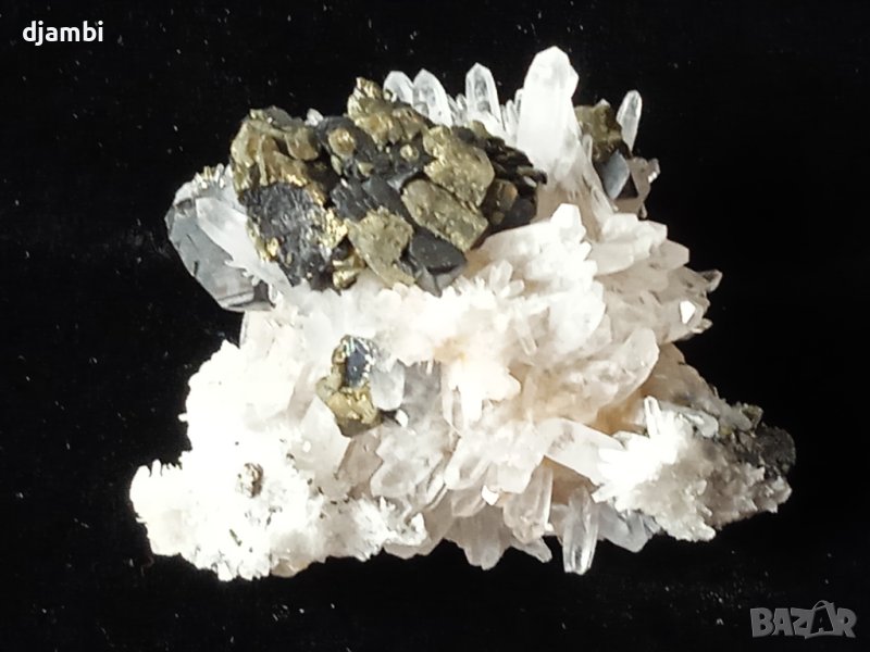 №192,Кварц,Планински кристал,Кварцова друза с халкопирит и сфалерит,Quartz Bulgaria,BGminerals,, снимка 1