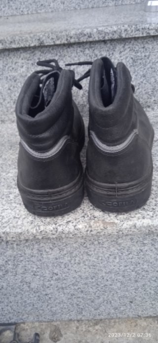 Чисто нови обувки за асфалт Кофра