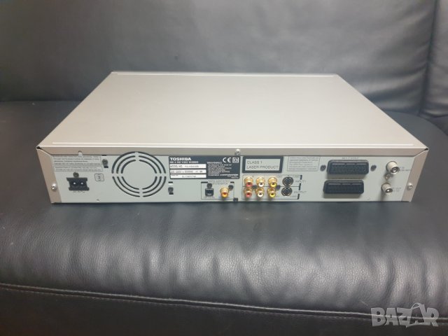 Записващо ДВД / DVD Video Recorder Toshiba RD-XS30 с HDD 80gb. Като се включи изписва алерт за 1 мин, снимка 4 - Плейъри, домашно кино, прожектори - 38043291