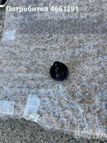 Капачка на отвора за наливане на масло на Мерцедес Mercedes само за 20лв. A0000101385