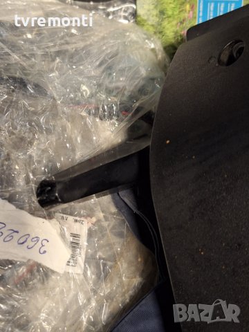 крачета за телевизор Samsung модел UE32T4002AK, снимка 6 - Стойки, 3D очила, аксесоари - 43492278