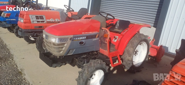 Японски трактор YANMAR.