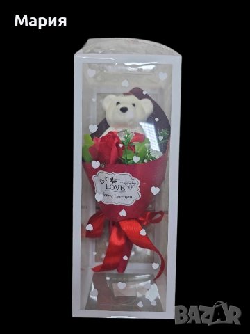 мече с цветя 