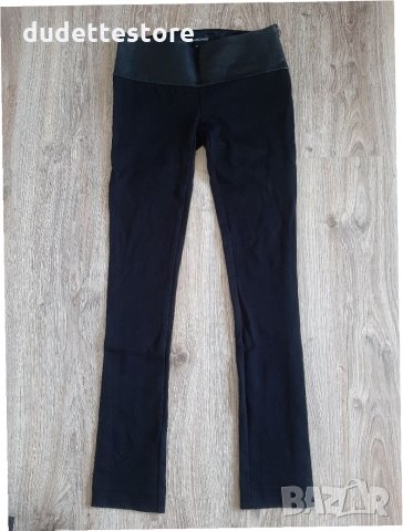 Черен панталон с кожен колан, снимка 1 - Панталони - 32314256