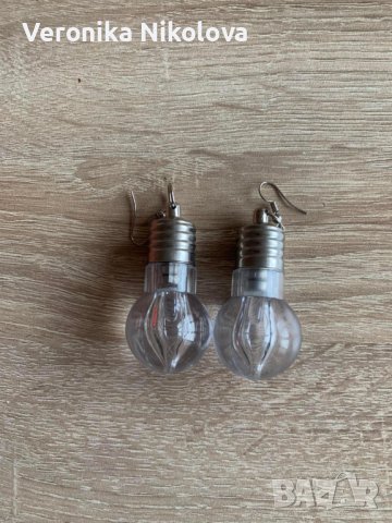 Обеци във форма на крушка