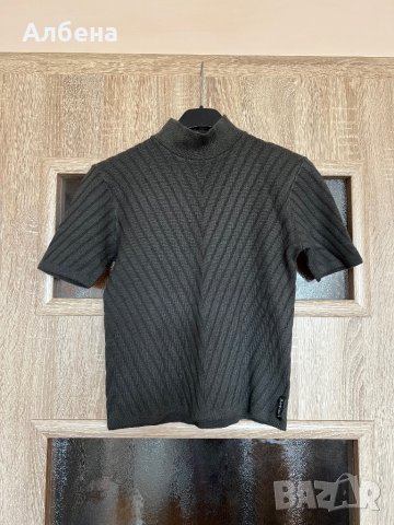 Вълнен топ с къс ръкав и поло Armani, снимка 1 - Блузи с дълъг ръкав и пуловери - 44131157