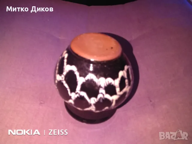 Синя ваза керамична на Троян с бежови ромбове-ръчна изработка Н-90мм и фи горе-75мм и долу-55мм, снимка 4 - Вази - 47946948