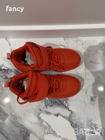 Червени маратонки Adidas , снимка 5 - Маратонки - 36761937