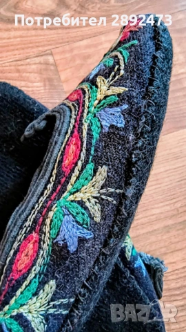 Ръчно плетени вълнени терлици, снимка 12 - Други - 40376954