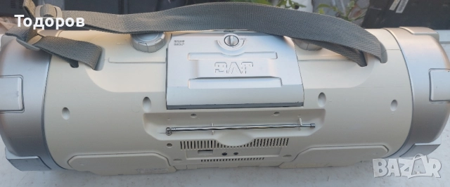 JVC RV-NB51W CD/MP3,USB,iPod Docking, Tuner Boomblaster , снимка 7 - Радиокасетофони, транзистори - 52106805