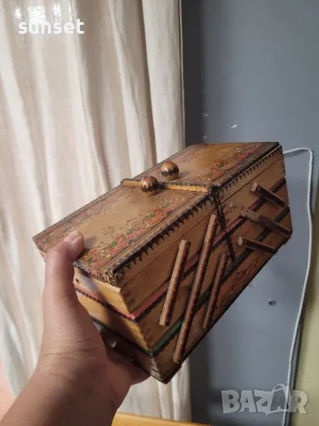 дървена кутия за шивашки принадлежности от ‼️1960 г.!!‼️‼️, снимка 3 - Антикварни и старинни предмети - 47373512