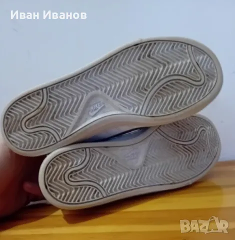 Оригинални маратонки Nike, снимка 3 - Маратонки - 49356097