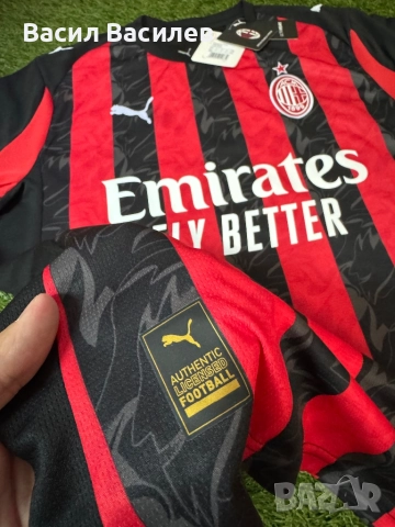 Тениска на Милан с леk дефект, снимка 2 - Футбол - 52114949