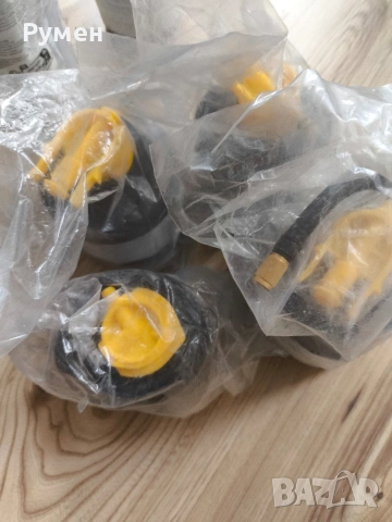 Оригинални лепила (уплатнители) за спукани гуми, снимка 12 - Аксесоари и консумативи - 53399950