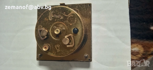 Часовник Соло механичен, снимка 3 - Антикварни и старинни предмети - 52061800