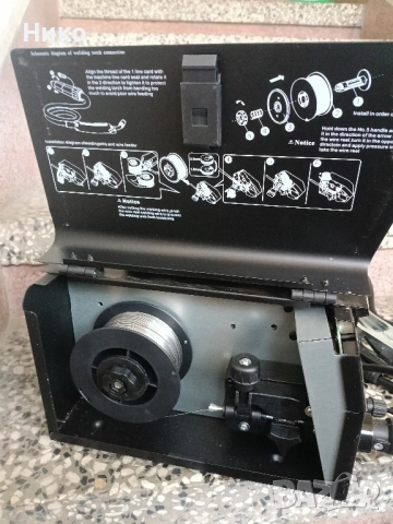 Телоподващо заваръчен апарат 