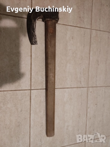 брадва за дърва