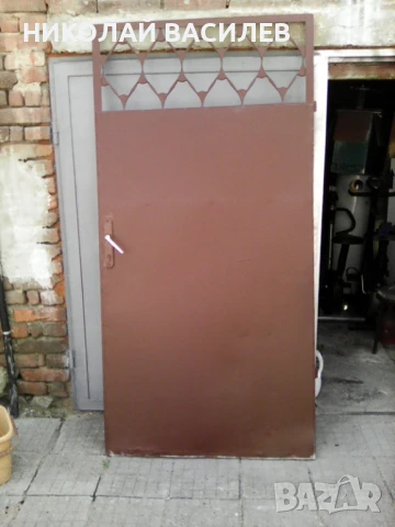   Метална      врата   без    рамка  - 90  см  .   /  2  м    .