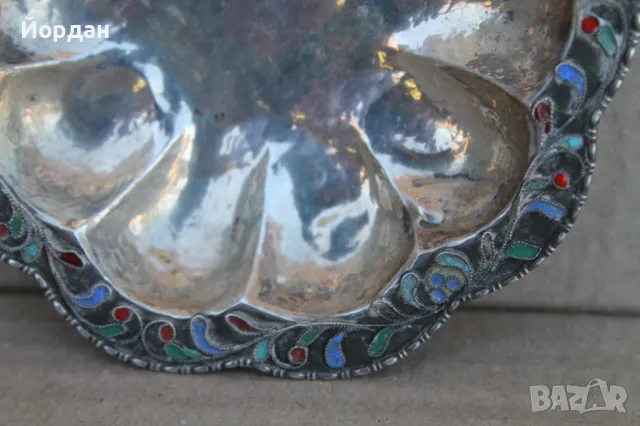 Сребърна чинийка/поднос с емайл, снимка 5 - Други ценни предмети - 50109428