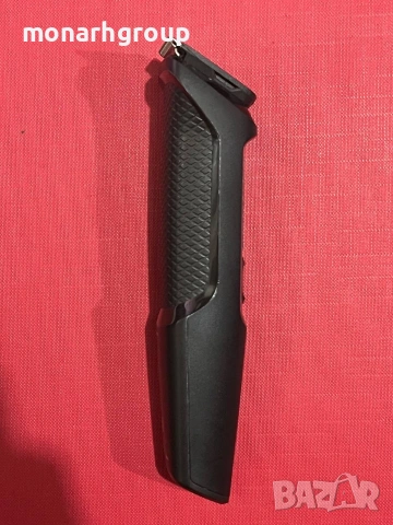 Тример за брада и тяло Philips със зарядно, снимка 4 - Друга електроника - 53027440