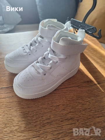 Нови детски кожени обувки HM, размер 26, снимка 2 - Детски маратонки - 52947329